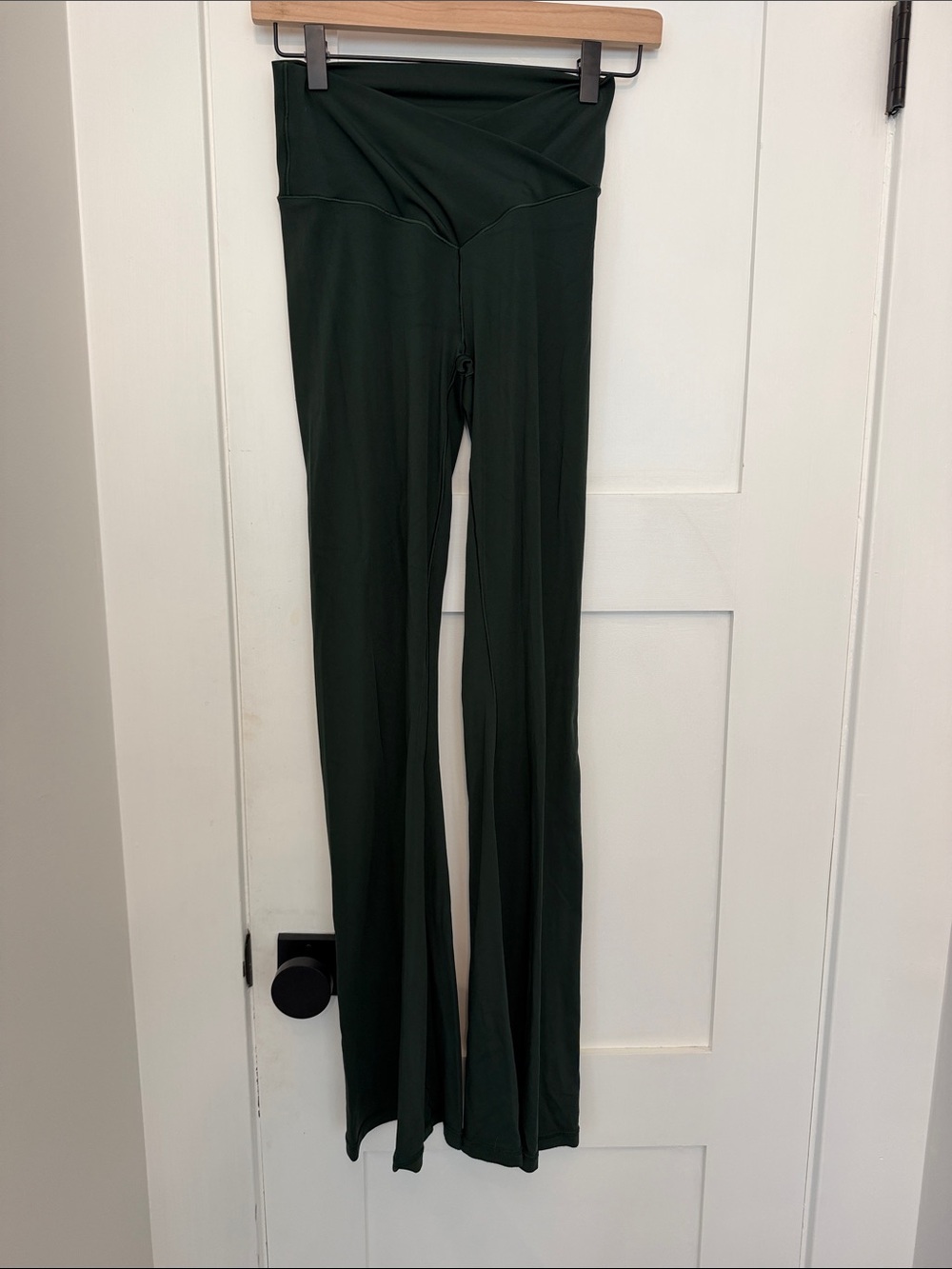Offline by Aerie Real Me Flare Yoga Pants 
Dark Green Size M